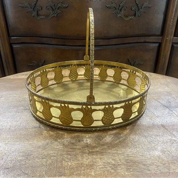 Vintage mid century brass chinoiserie Gold Pineapple Design Metal Tray - Picture 1 of 4